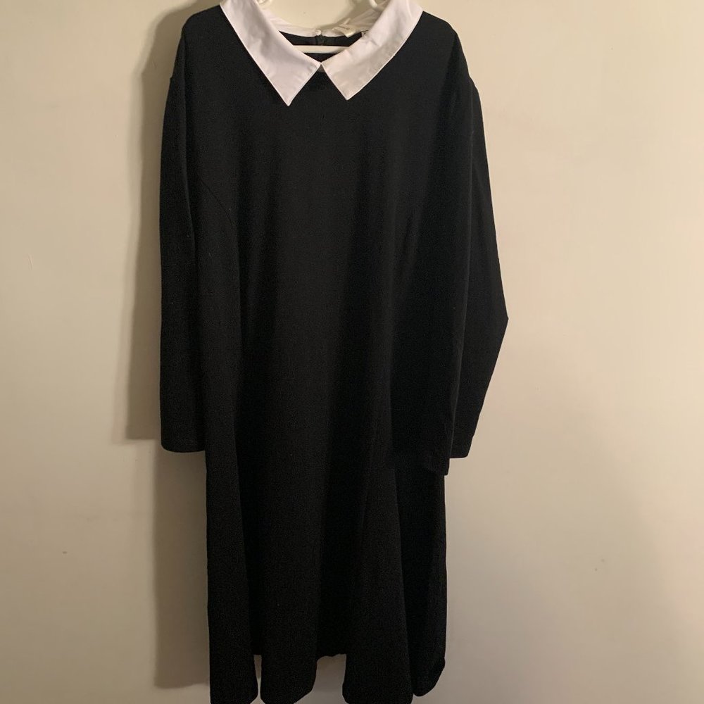 Melynnco Black Dress With White Collar Size XL (US 14)